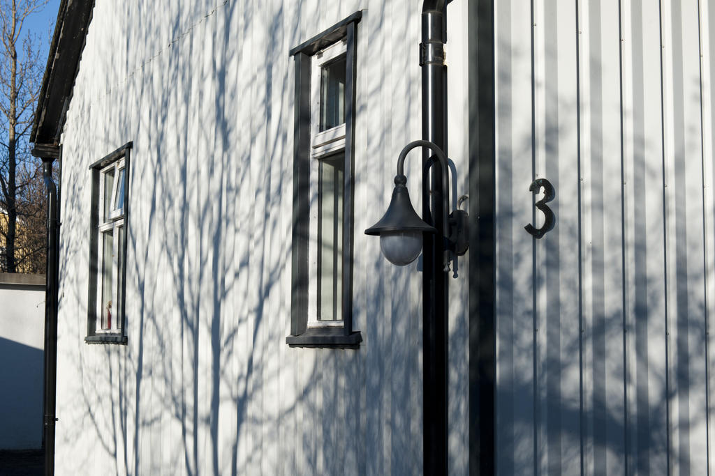 Bed And Books B&B Reykjavik Exterior photo