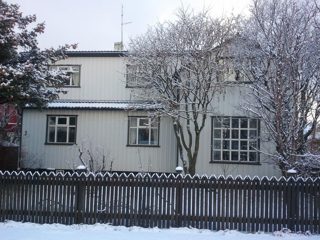 Bed And Books B&B Reykjavik Exterior photo